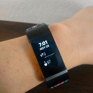 Fitbit Charge 2 Bundle | Limited Edition Rose Gold